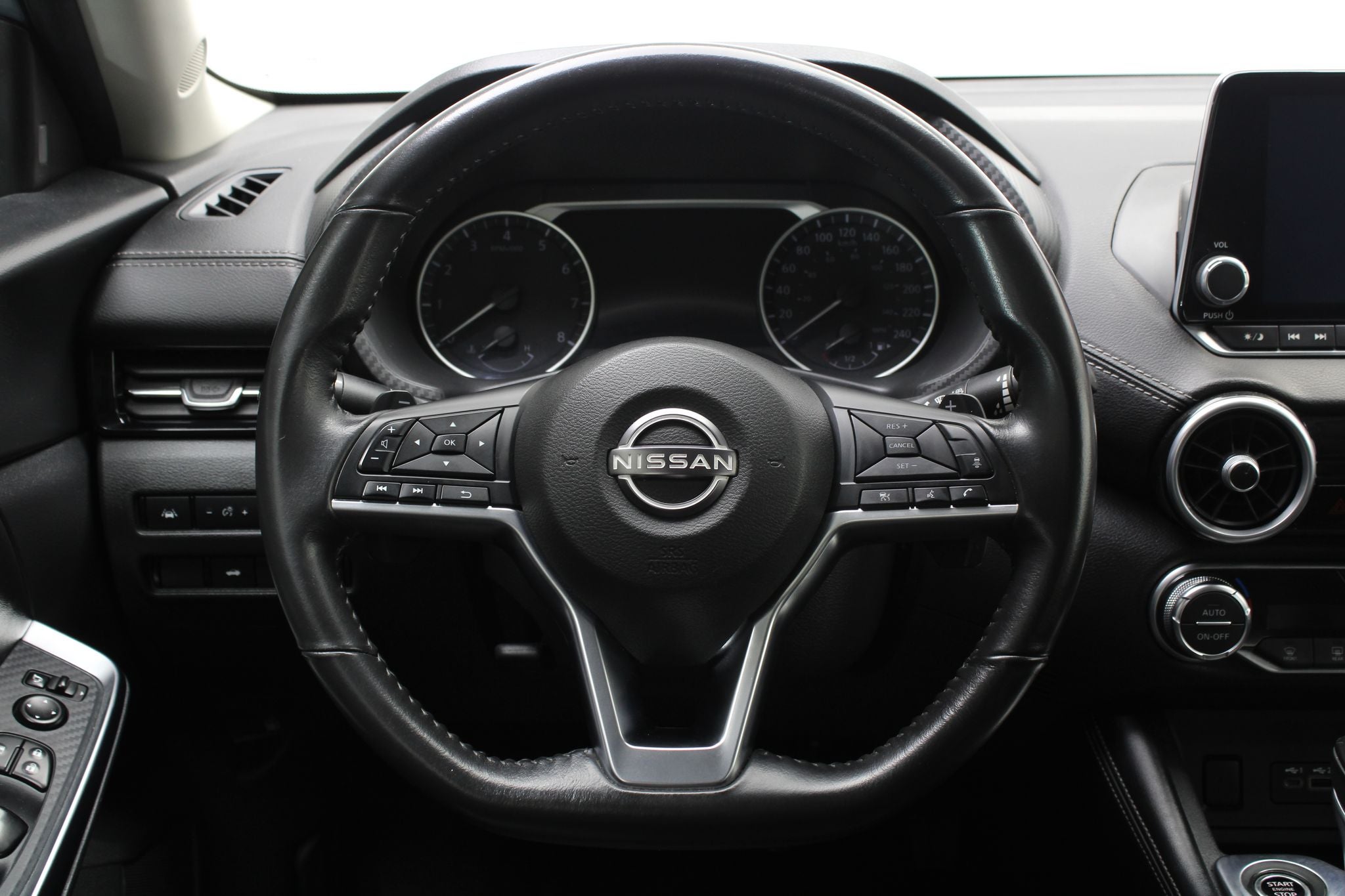 2024 Nissan Sentra 2.0 SR Bi-Tono At