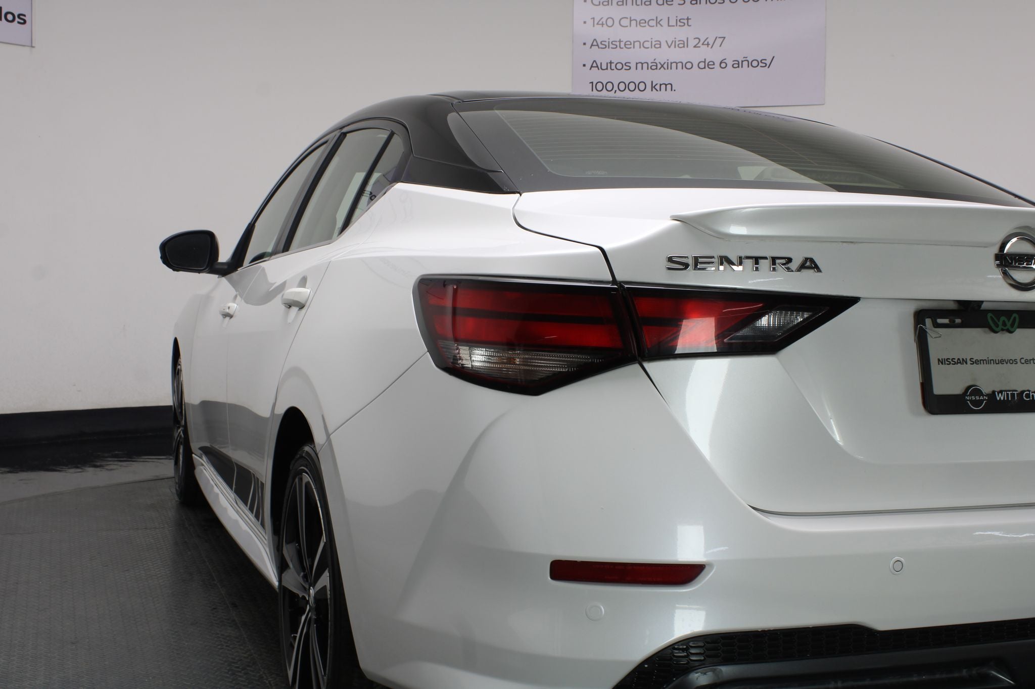 2020 Nissan Sentra 2.0 SR Bi-Tono At