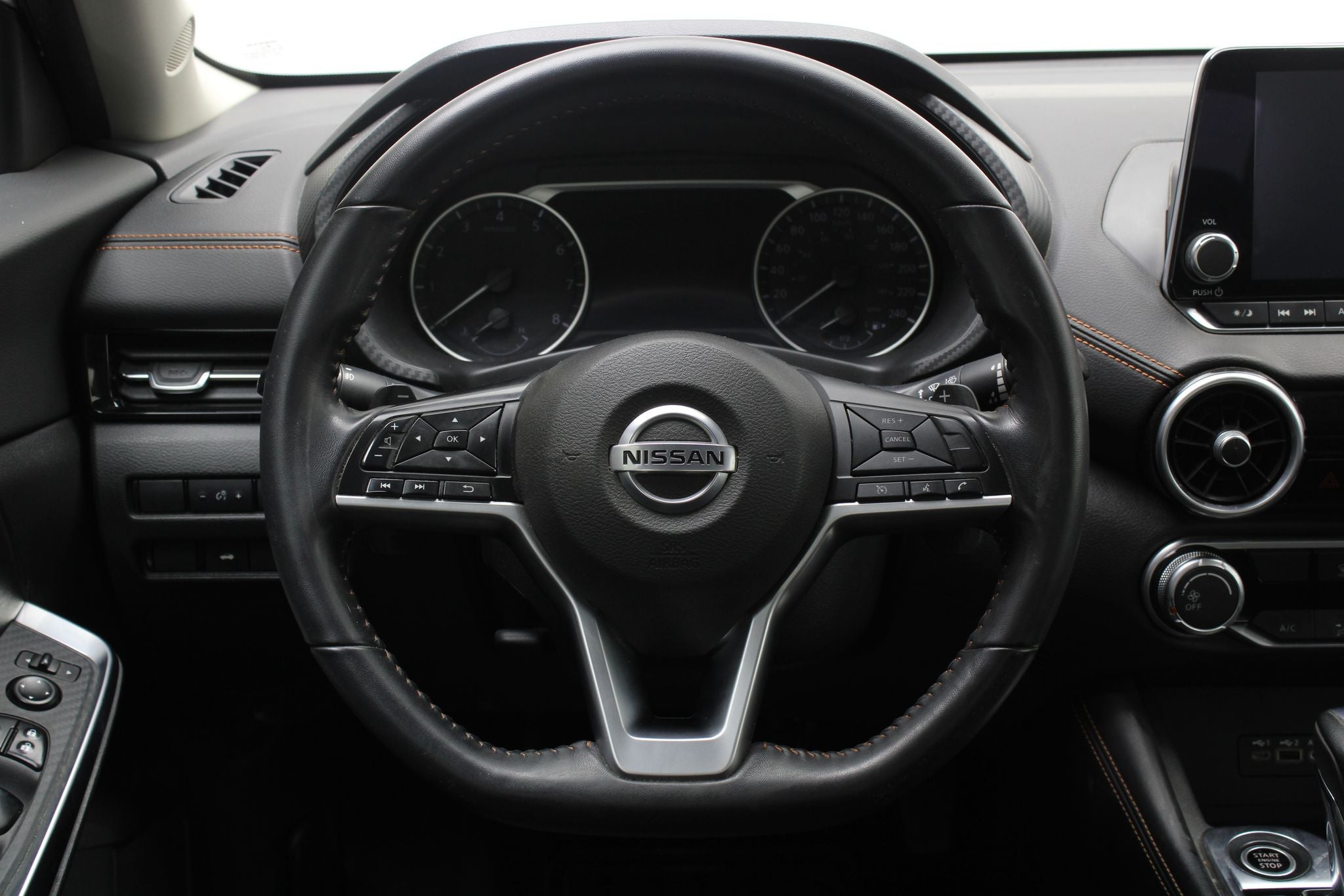 2020 Nissan Sentra 2.0 SR Bi-Tono At