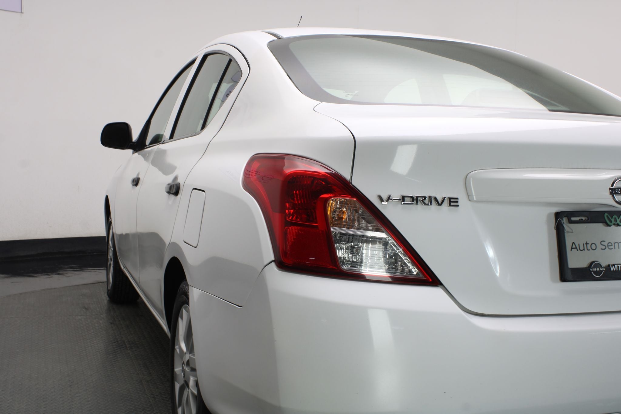 2022 Nissan V-Drive 1.6 A/C Mt