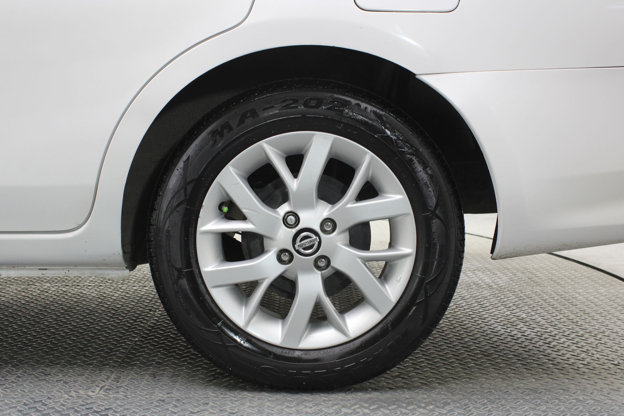 2022 Nissan V-Drive 1.6 A/C Mt