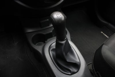 2022 Nissan V-Drive 1.6 A/C Mt