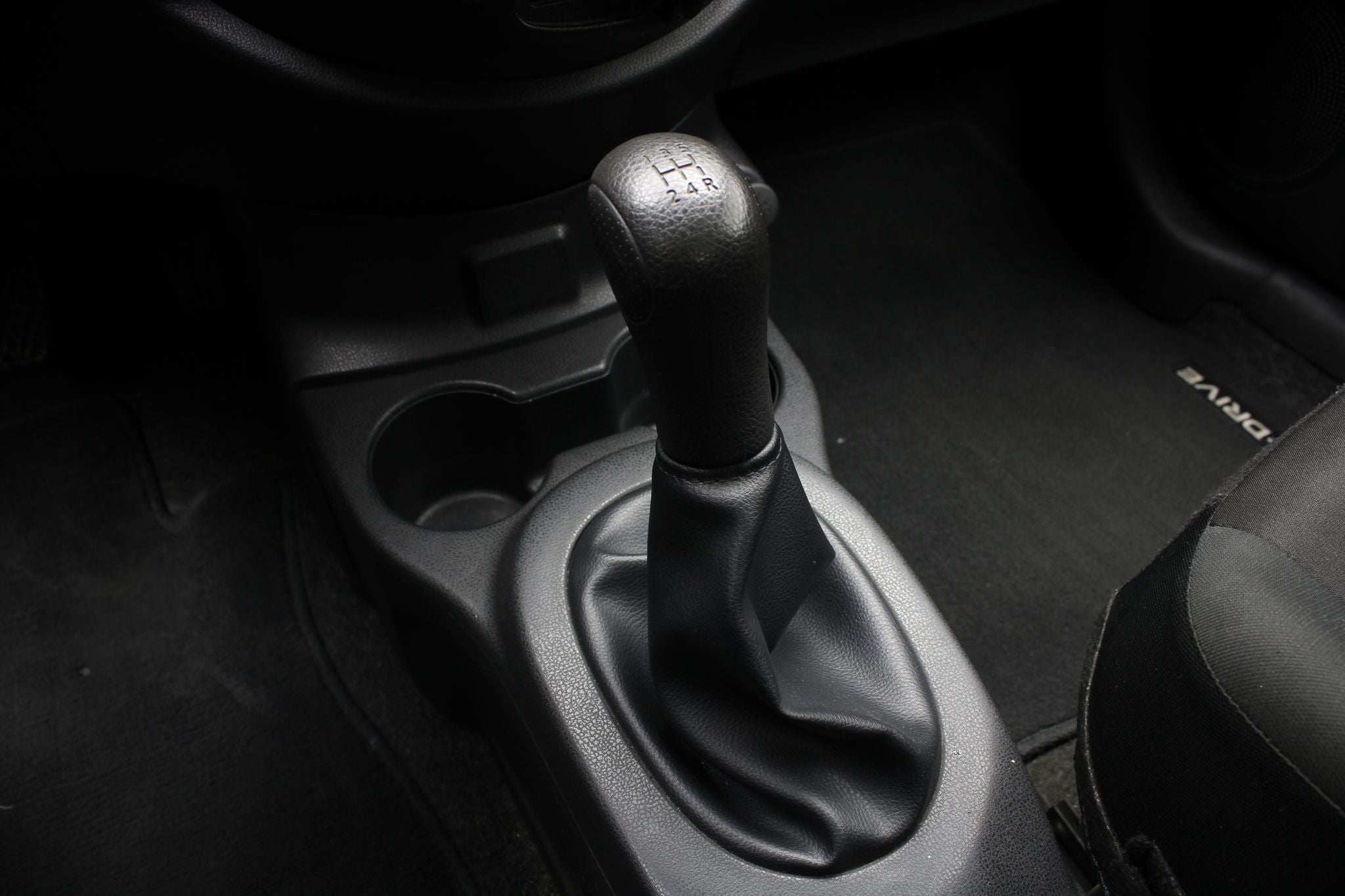 2022 Nissan V-Drive 1.6 A/C Mt