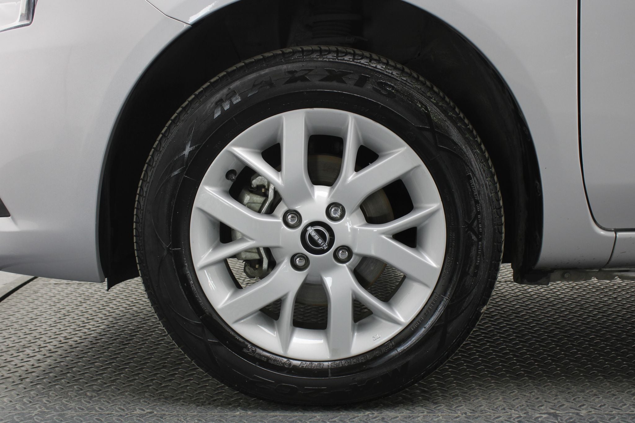 2024 Nissan V-Drive 1.6 A/C Mt