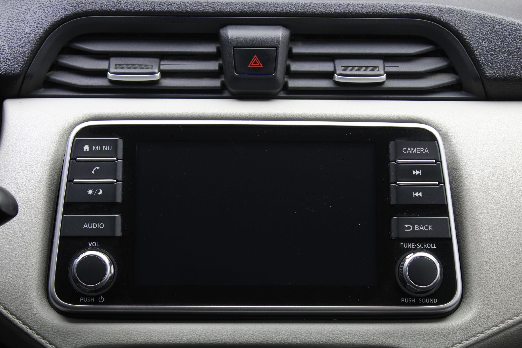 2020 Nissan Versa 1.6 Advance Mt