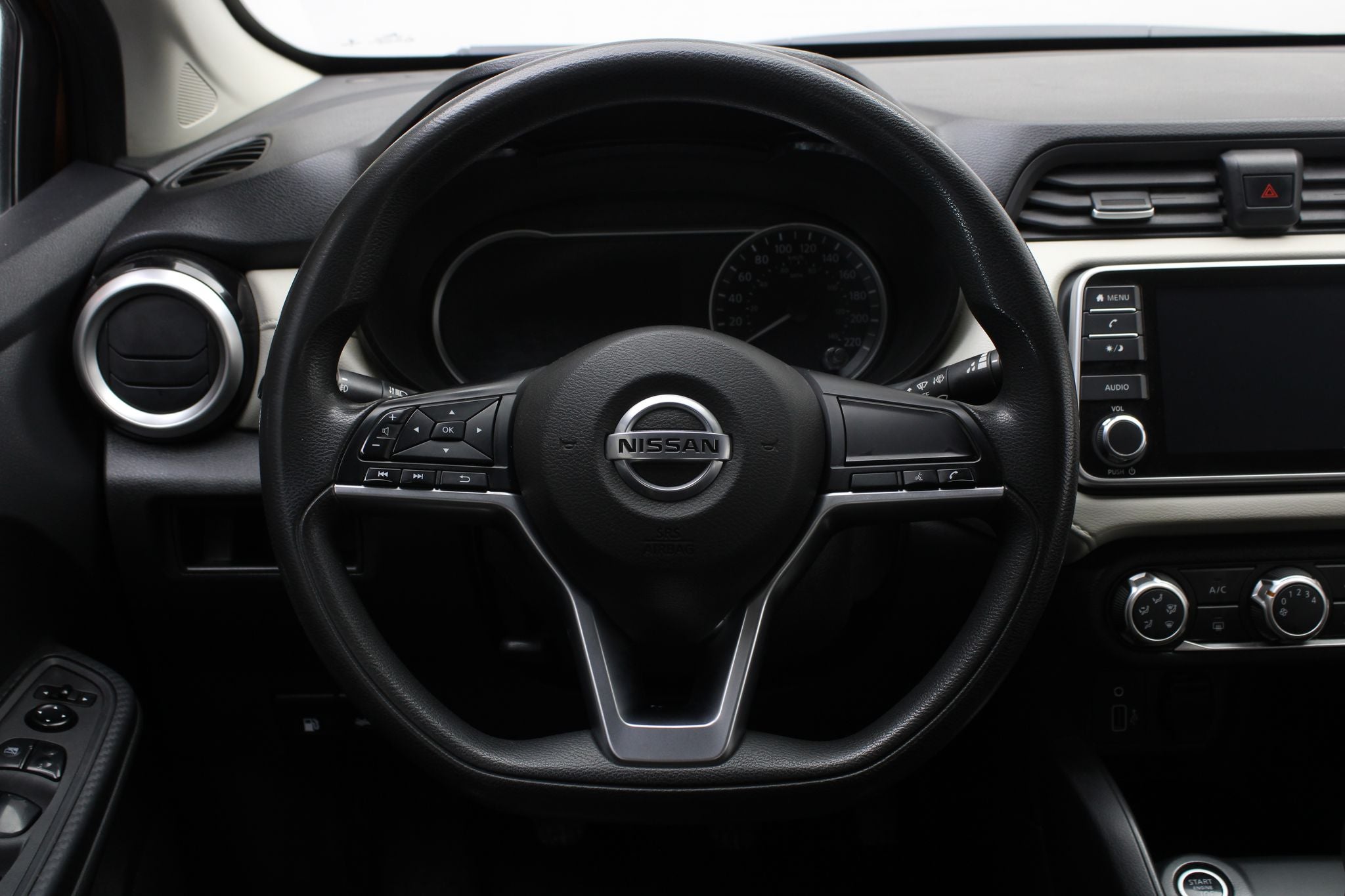 2020 Nissan Versa 1.6 Advance Mt