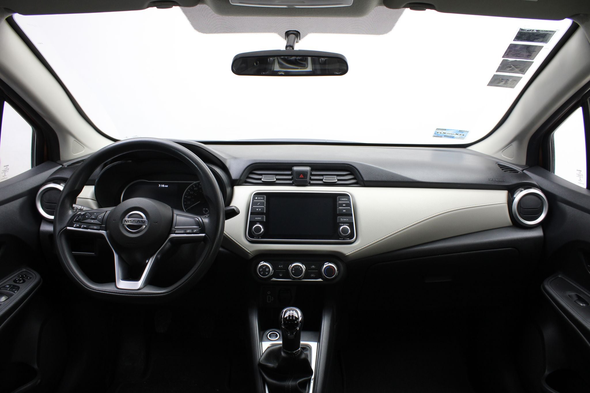 2020 Nissan Versa 1.6 Advance Mt
