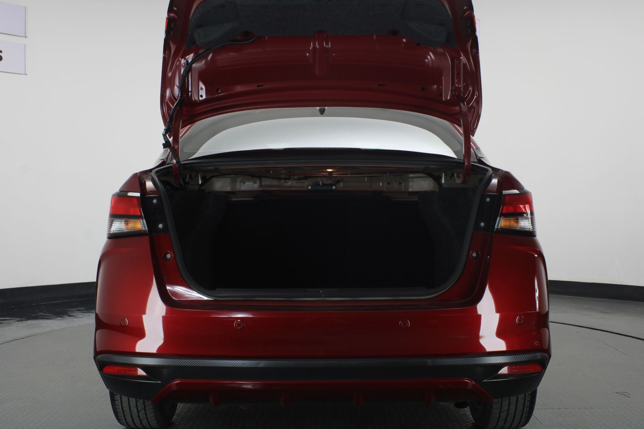 2023 Nissan Versa 1.6 Sr At