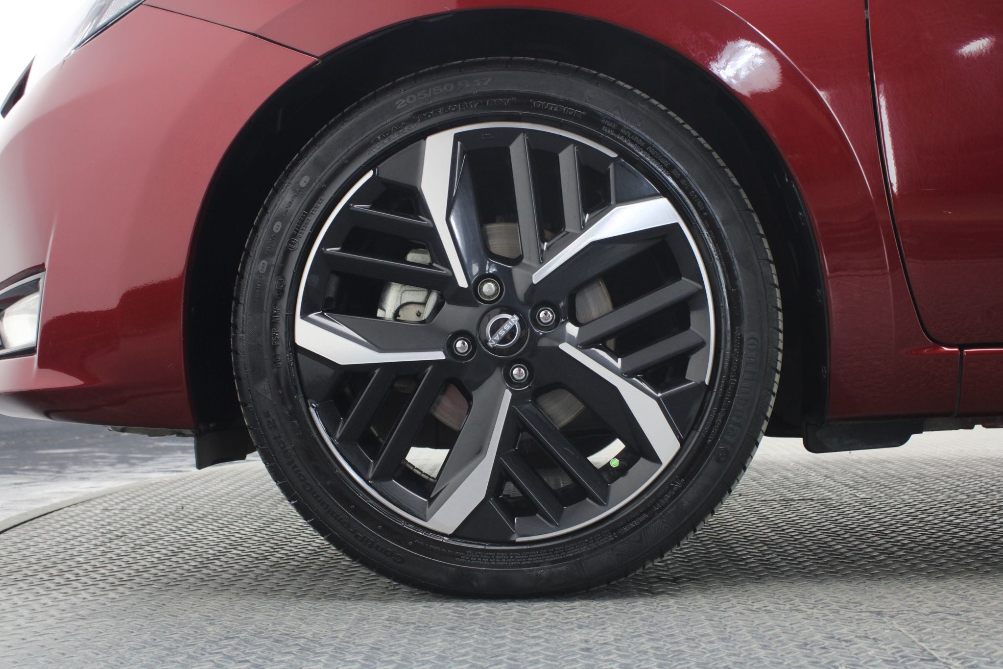 2023 Nissan Versa 1.6 Sr At