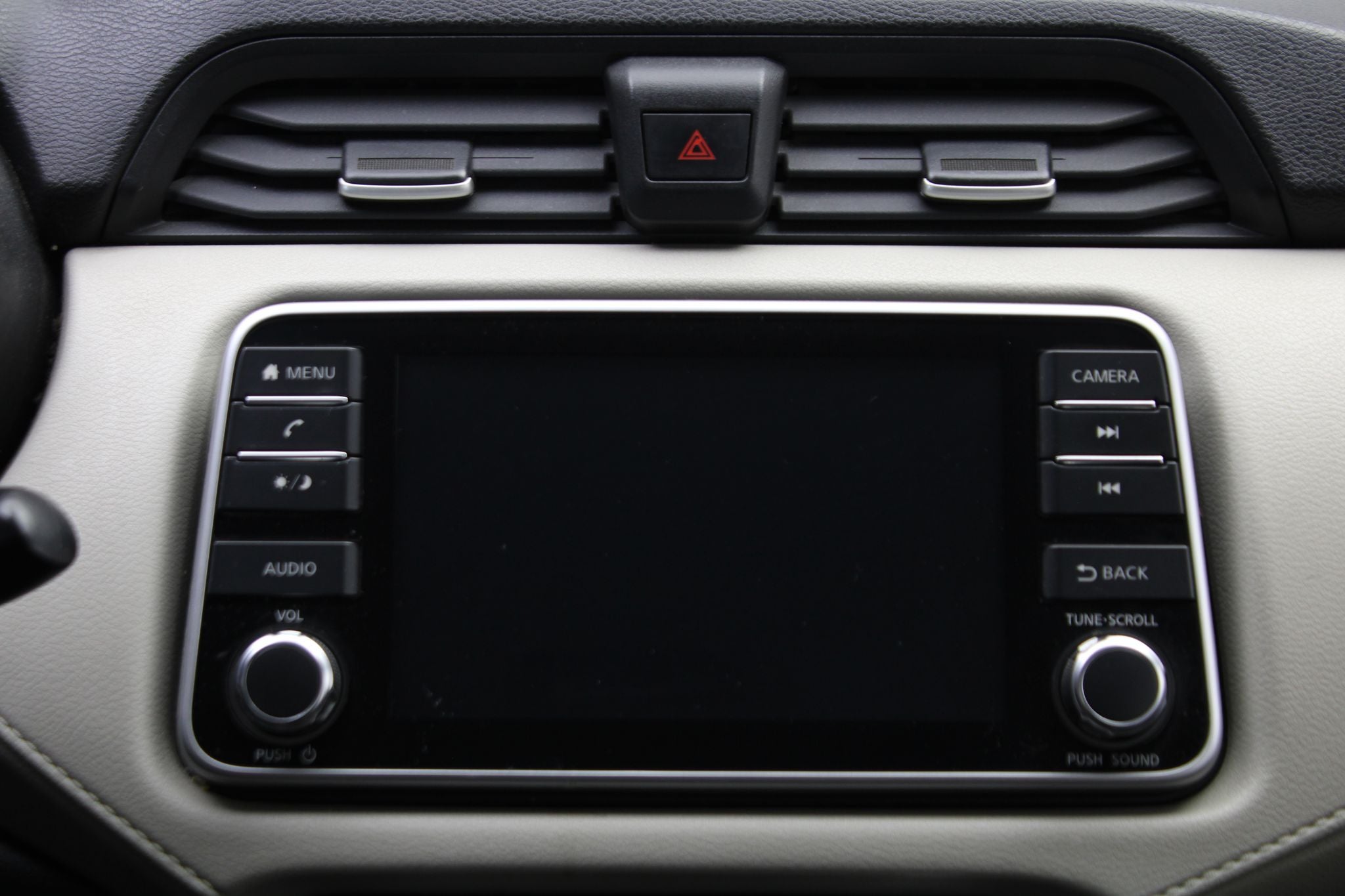 2020 Nissan Versa 1.6 Advance Mt