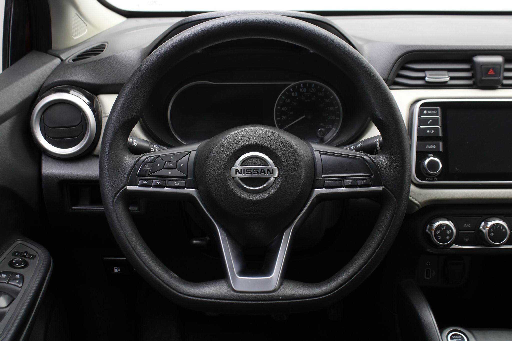 2020 Nissan Versa 1.6 Advance Mt