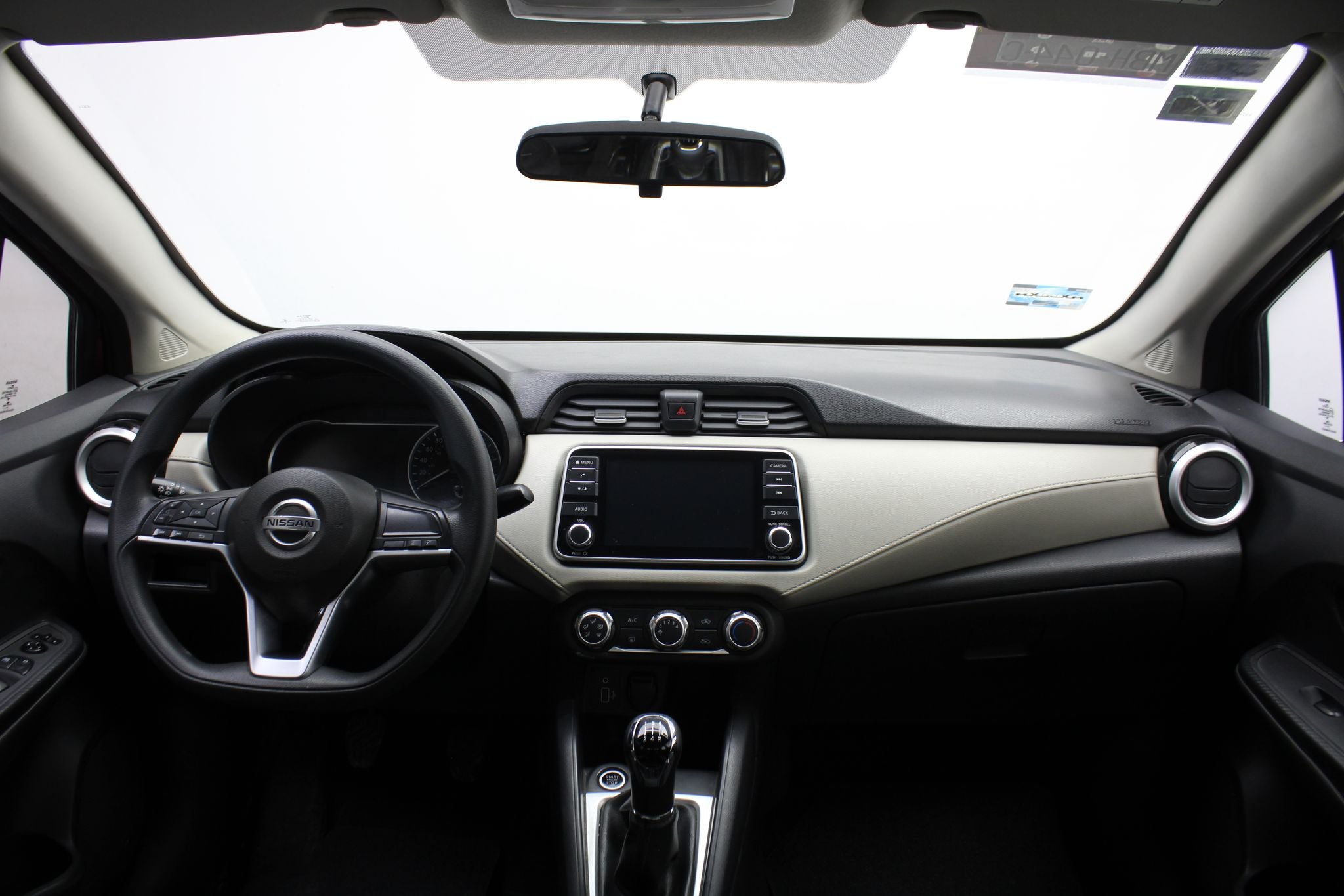 2020 Nissan Versa 1.6 Advance Mt