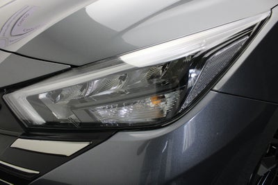 2024 Nissan Versa 1.6 SR At