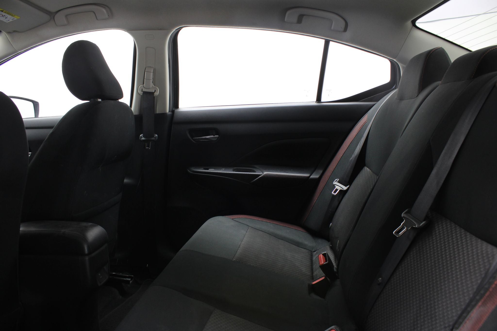 2024 Nissan Versa 1.6 SR At