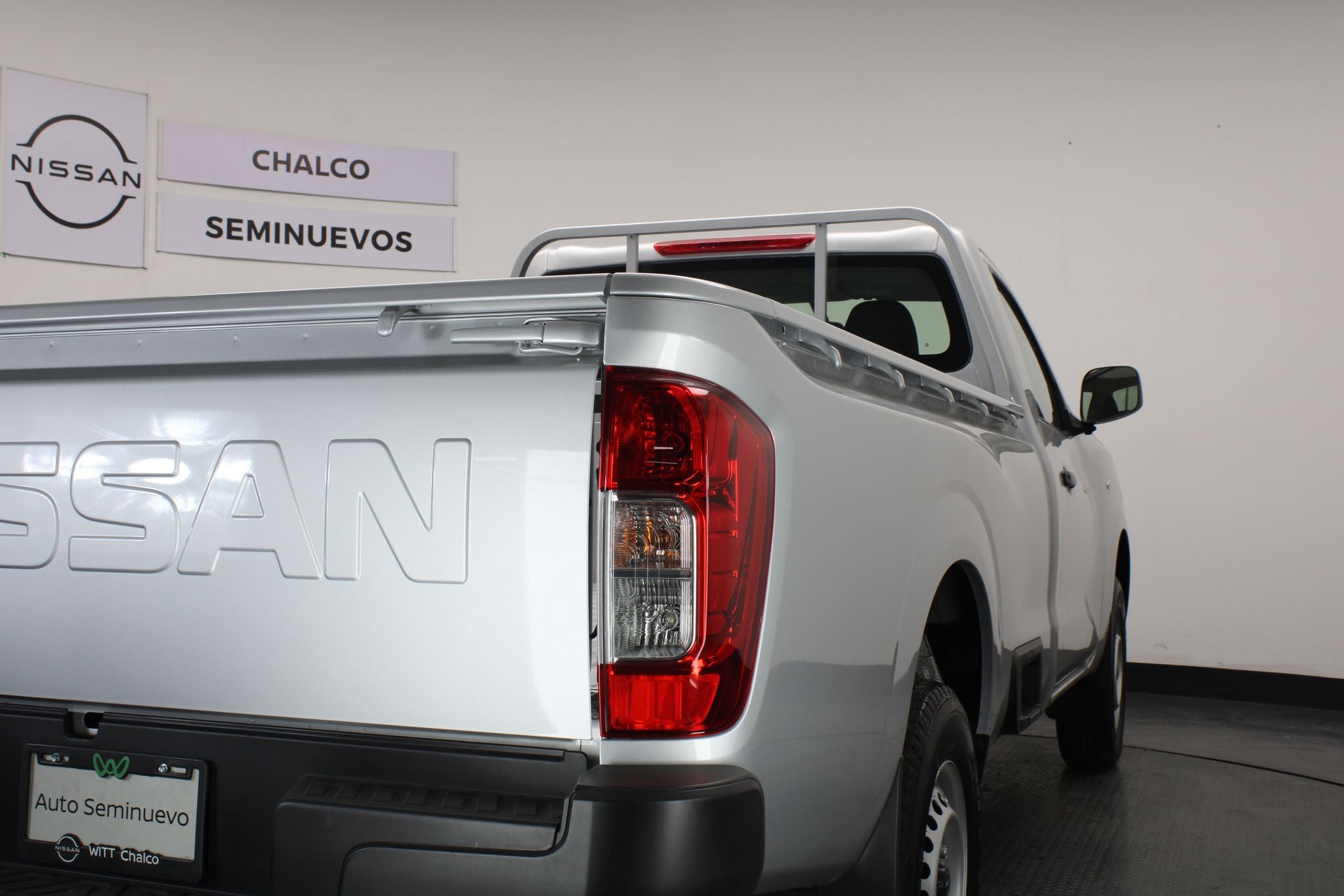 2024 Nissan NP300 2.5 Pick Up AC Mt