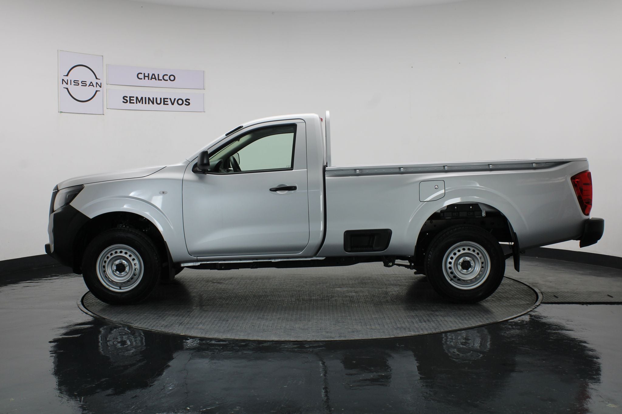 2024 Nissan NP300 2.5 Pick Up AC Mt