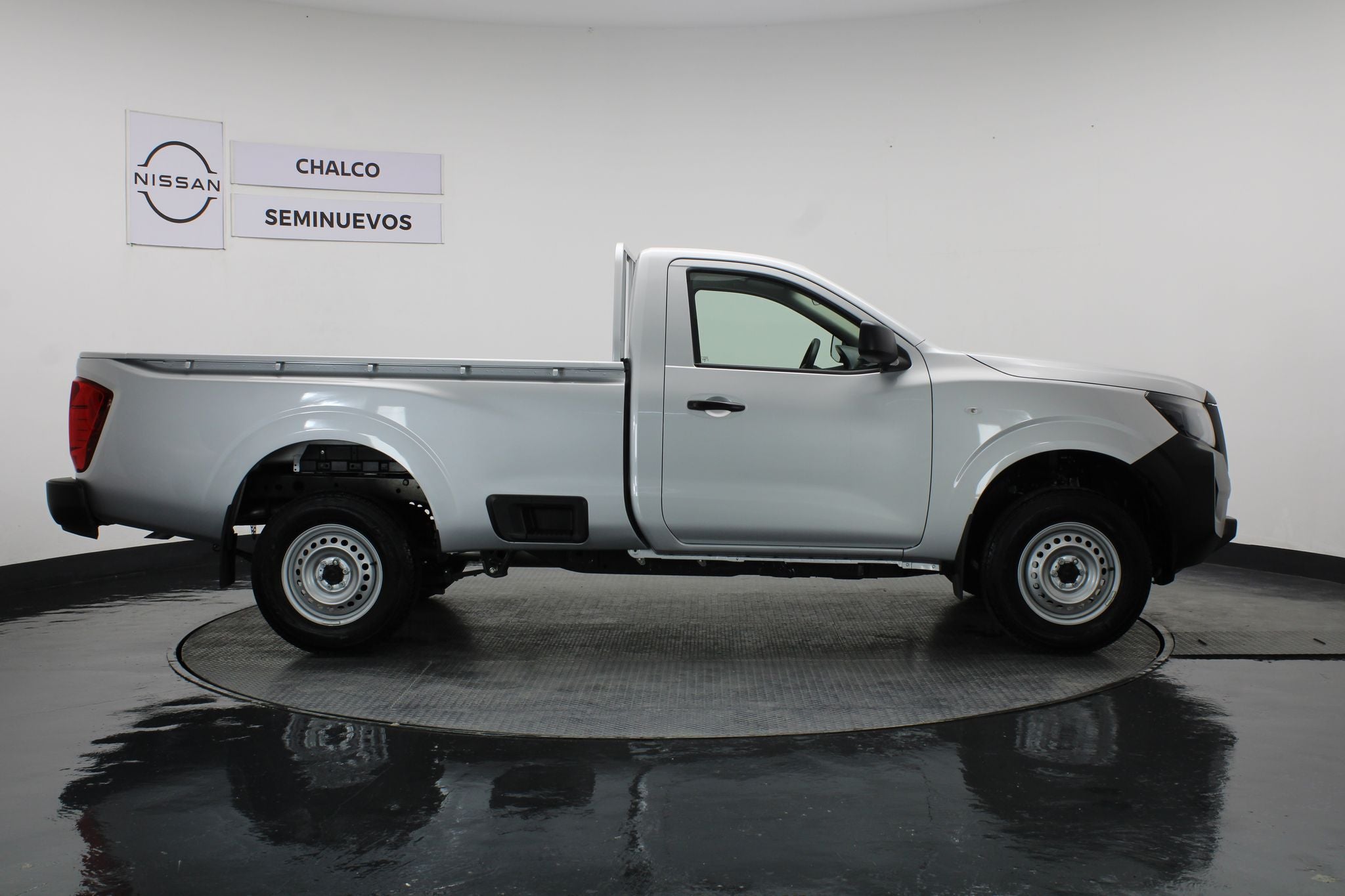 2024 Nissan NP300 2.5 Pick Up AC Mt