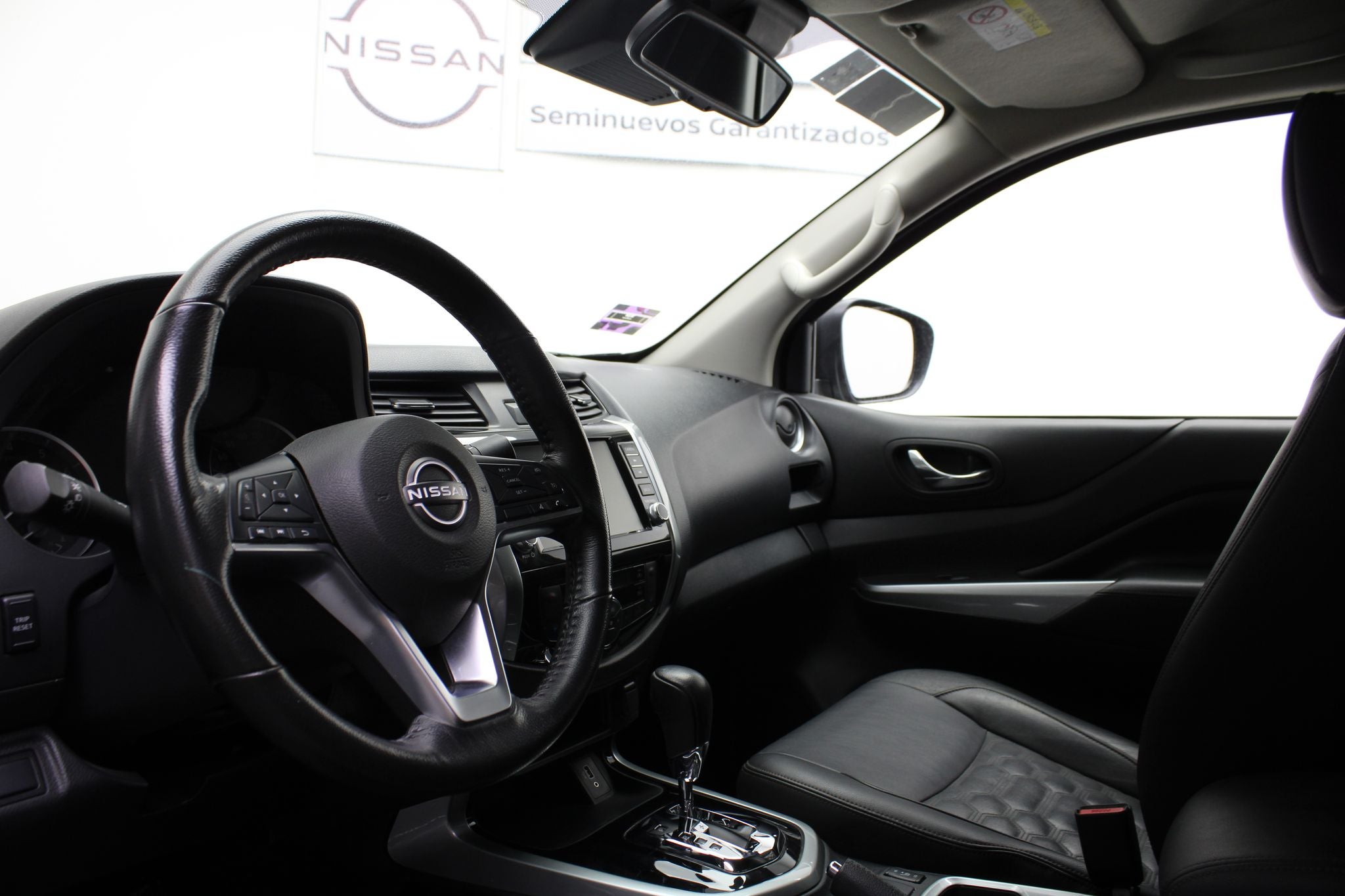 2024 Nissan Frontier 2.5 Le Platinum At