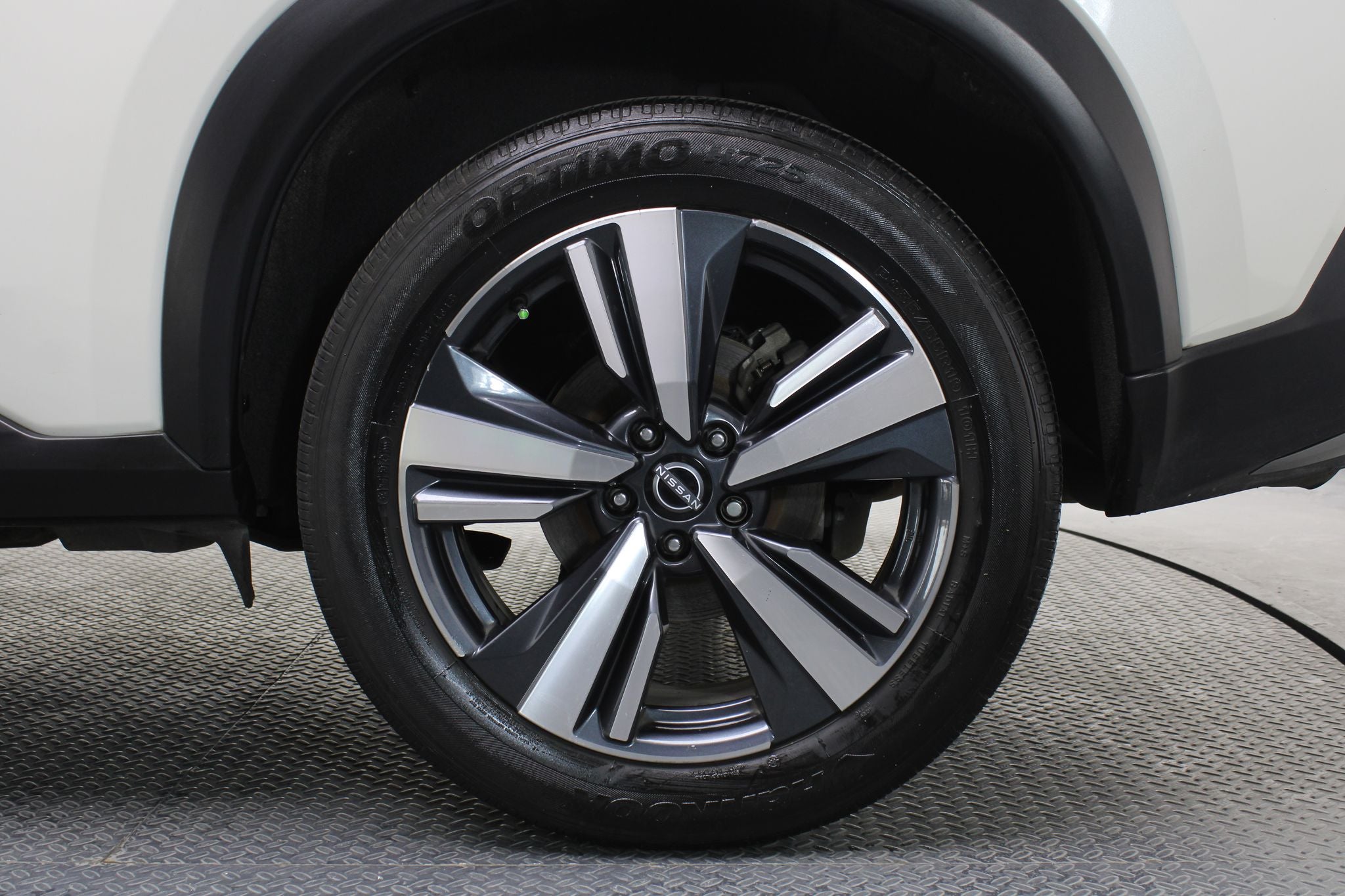 2023 Nissan X-Trail 2.5 Platinum 2 Filas At