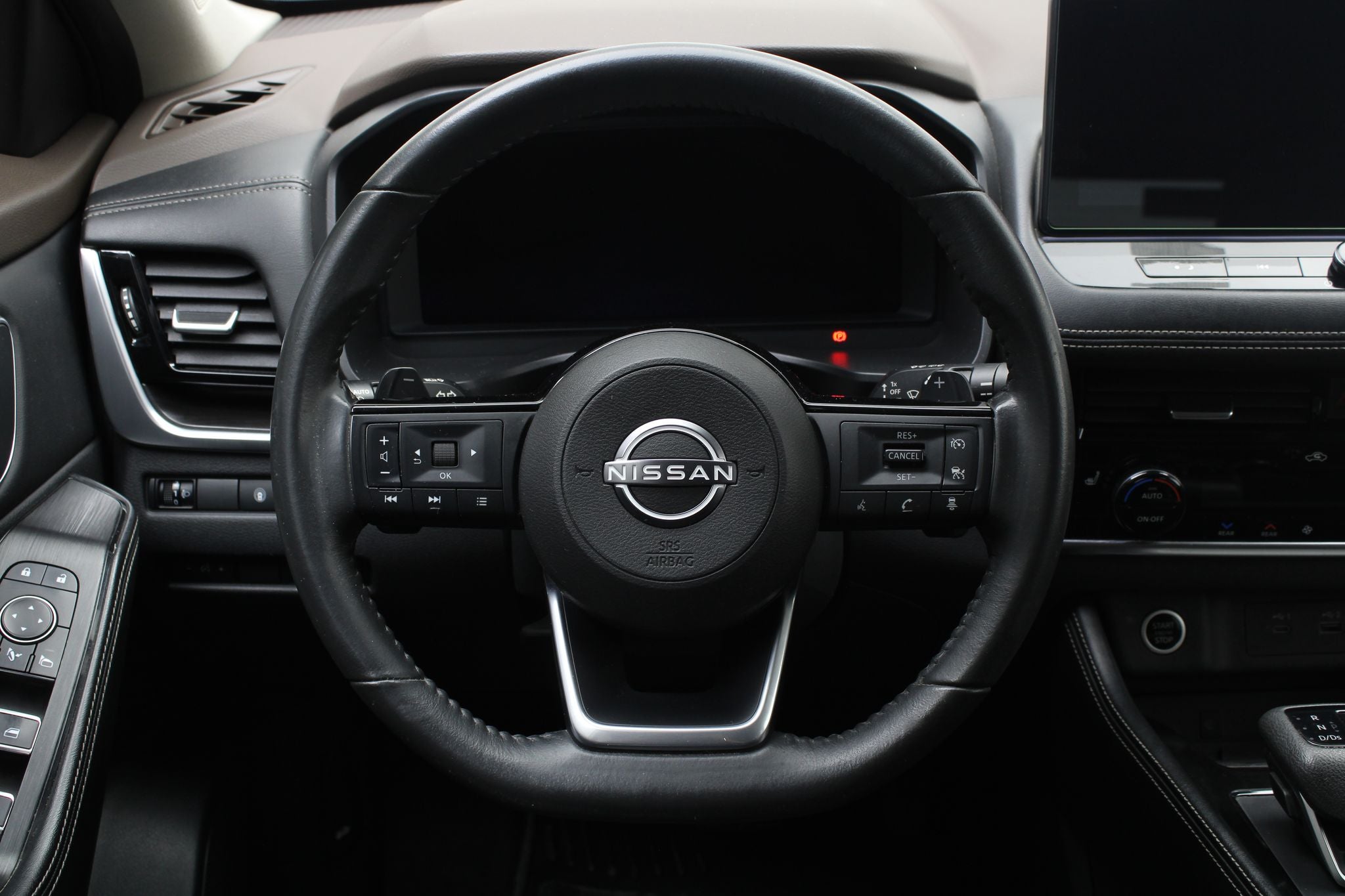 2023 Nissan X-Trail 2.5 Platinum 2 Filas At