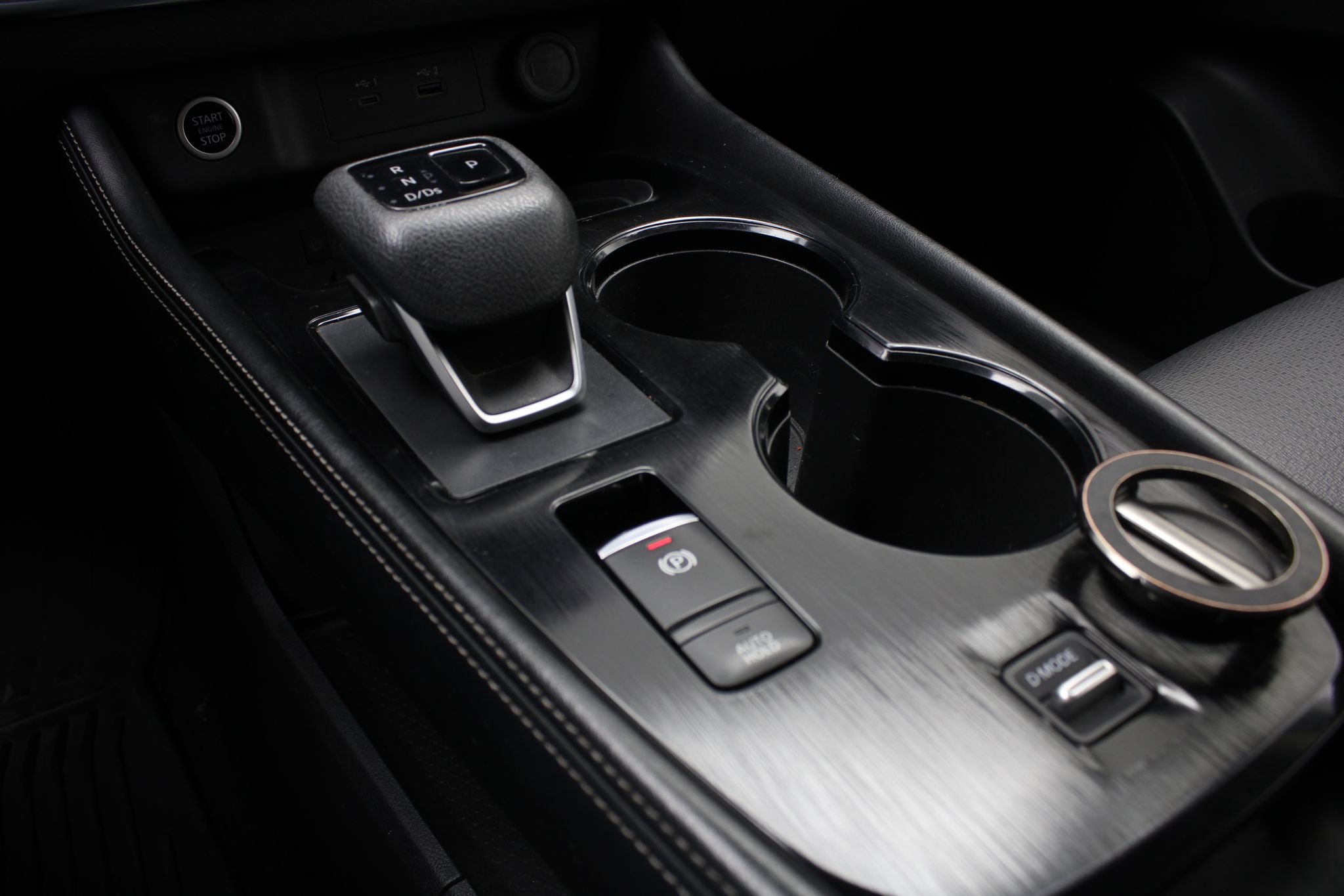 2023 Nissan X-Trail 2.5 Platinum 2 Filas At