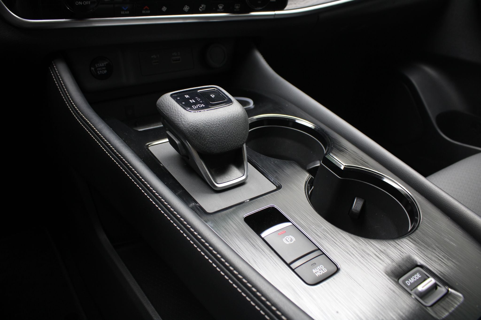 2025 Nissan X-Trail 2.5 Platinum Plus 2F At