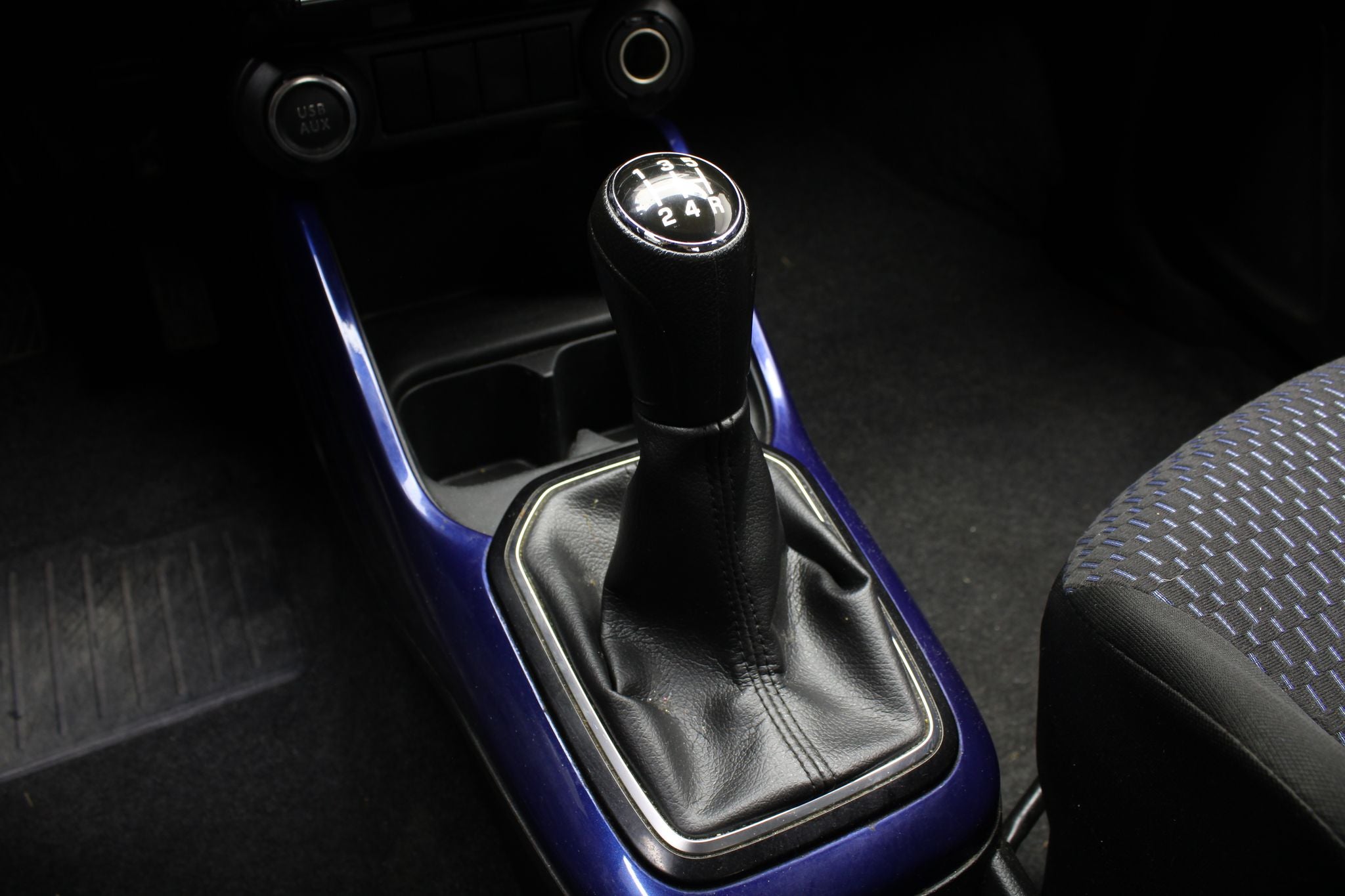2023 Suzuki Ignis 1.2 Glx Mt