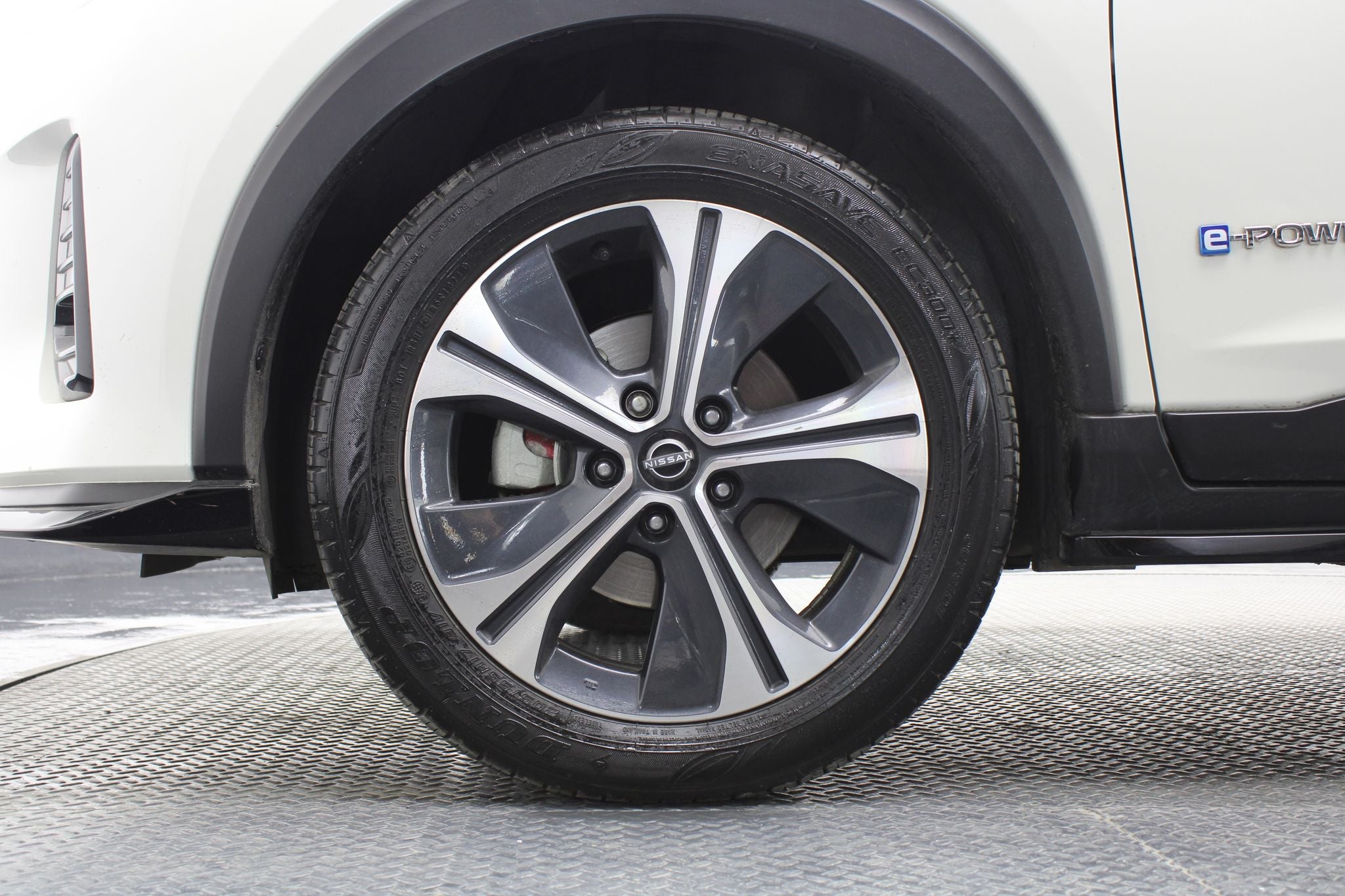 2025 Nissan Kicks E-Power Platinum At