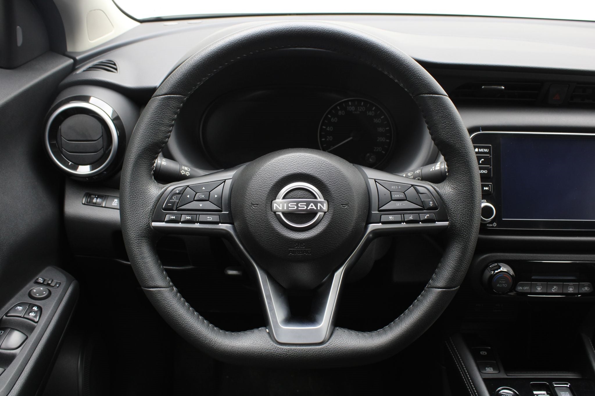 2024 Nissan Kicks E-Power Platinum At