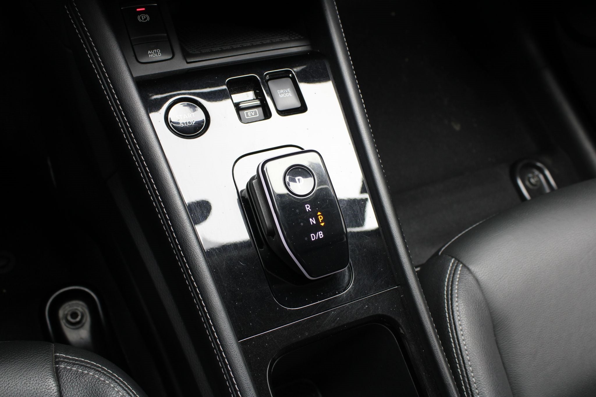 2024 Nissan Kicks E-Power Platinum At